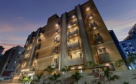 Hotel Eminent Suites